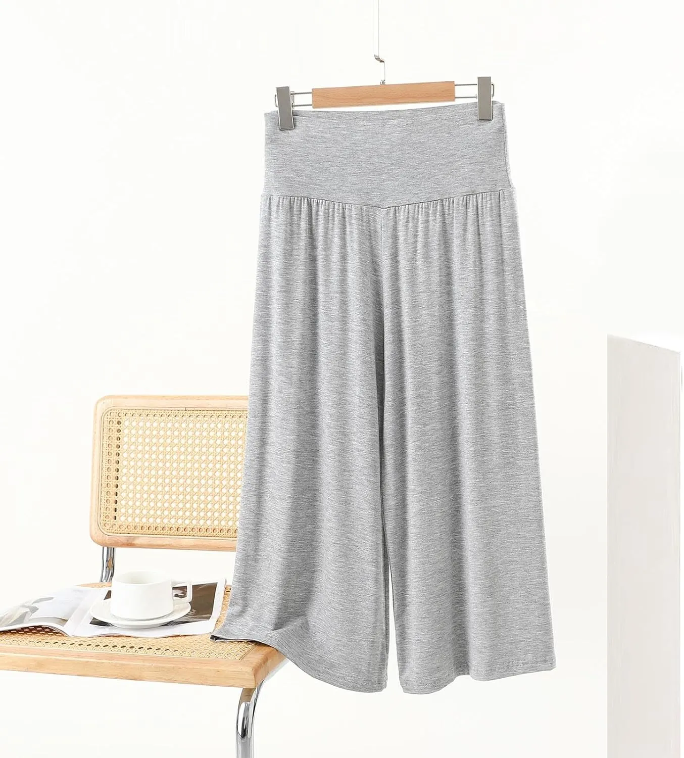 Womens Pleated Capri Pants Casual Elastic Waisted Baggy Comfy Trousers Solid Color Lightweight Home Capris